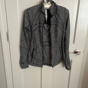 Lululemon Athletica black and White Lightweight Jacket-missing zipper